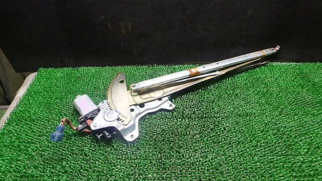 ミラ GF-L700S 左Fドアレギュレータ・モーター 85720-87206.062100-6413 023558拍卖