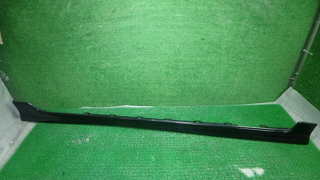 カローラフィールダー DBA-NZE121G 右サイドステップ X 209 ブラックマイカ 023552拍卖