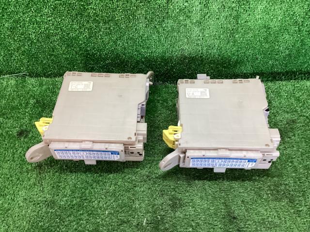 レクサス LS DAA-UVF45 ヒューズボックス LS600H バージョンU Iパッケージ 4WD 077拍卖