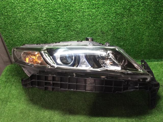 オデッセイ DBA-RB3 右ヘッドランプASSY M NH624P 33101-SLE-J01拍卖