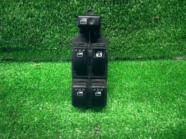 ムーヴ DBA-L185S パワーウインドウスイッチ X 4WD X06 84820-B2210拍卖