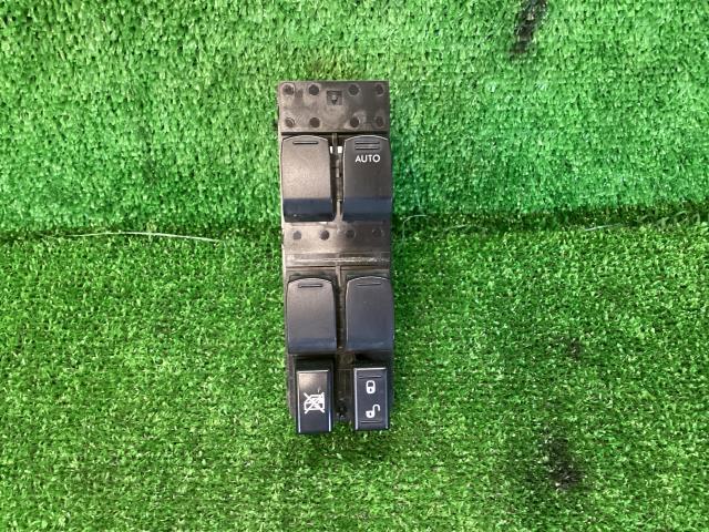 ステラ DBA-RN1 パワーウインドウスイッチ L 32J 83071KJ000拍卖