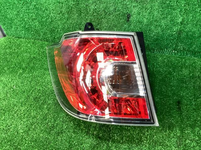 MPV DBA-LY3P 左テールランプ 23S 28W拍卖