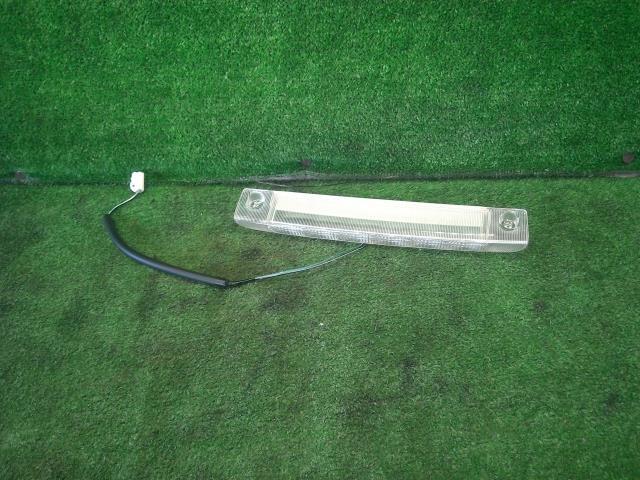 ムーヴ DBA-L185S ハイマウントストップランプ カスタムXリミテッド 4WD X06 81570-B2120拍卖