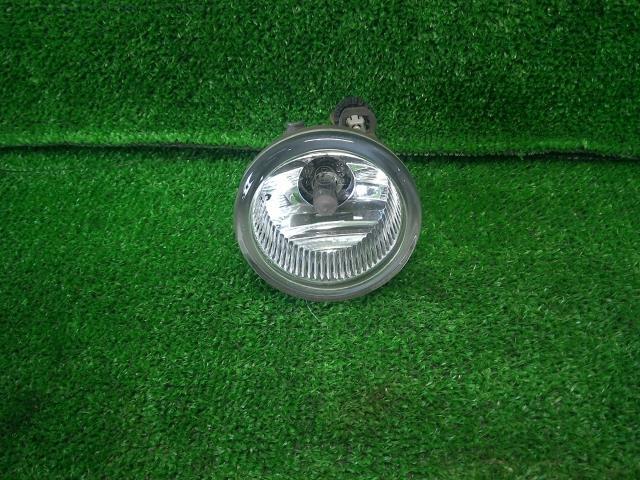 ムーヴ DBA-LA100S 左フォグランプ カスタム RS W24 81210-B2340 600622拍卖