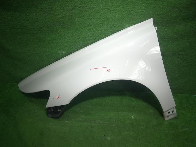 ボルボ 50シリーズ CBA-MB4204S 左Fフェンダー V50 2.0クラシック 614拍卖