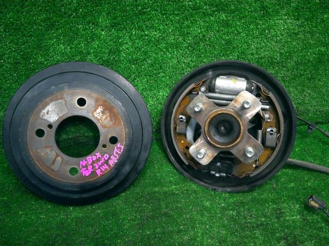 N-BOX DBA-JF1 右RナックルハブASSY G SSパッケージ NH851M 42200-TY0-951 ブレーキドラム拍卖