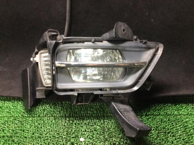 ヴェルファイア DBA-ANH20W 右フォグランプ 2.4Z 8人 202 81211-12180 600405拍卖