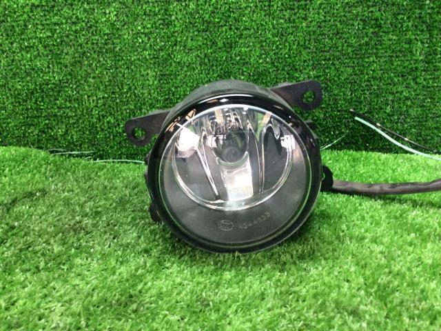 AZワゴン DBA-MJ22S 右フォグランプ カスタムスタイルX 23H(Z7T) 1A16-51-680C拍卖