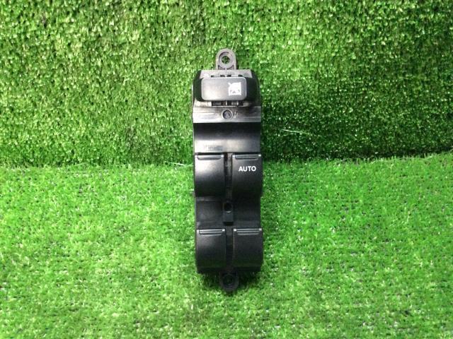ワゴンR DAA-MH44S パワーウインドウスイッチ FZ ZJ3 37990-82K81 600408拍卖