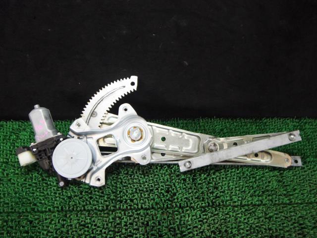 アルト DBA-HA25S 右Fドアレギュレータ・モーター G Z2S 83401-64L10拍卖