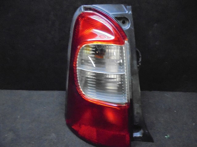 エッセ DBA-L235S 左テールランプ D 81560-B2130 024755拍卖