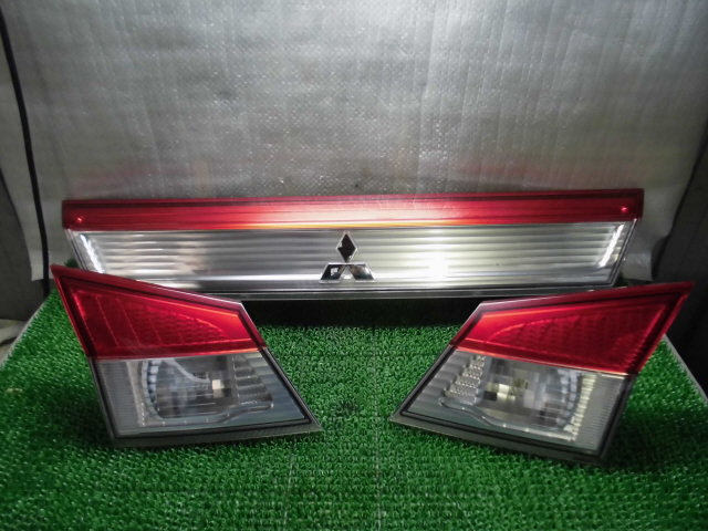 デリカD2 DBA-MB15S Rフィニッシャーパネル X Z7T 021809拍卖