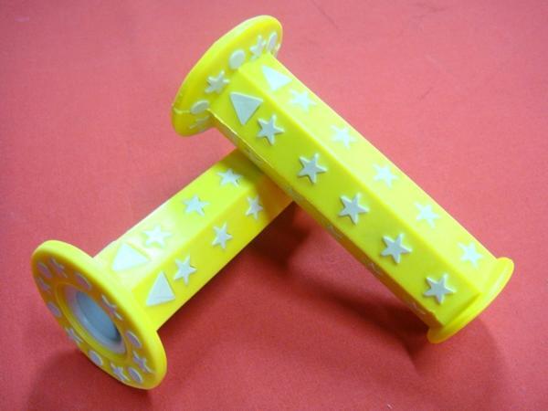 即決◎汎用 星柄六角グリップ 非貫通式 黄色 新品 拍卖