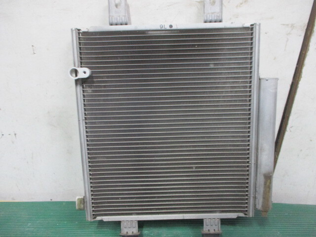 ダイハツ ムーヴ L175S コンデンサー 88450-B2110拍卖