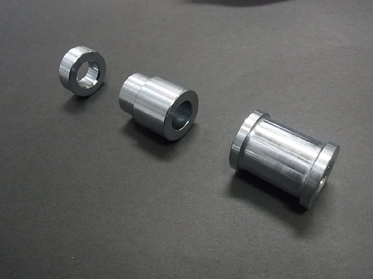 【OUTLINE製品】GT380 リヤアクスルシャフトカラー3個セット▲アウトライン製▲SUZUKI▲09180-17036▲09180-17035▲64733-33000▲拍卖