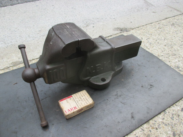 u7★N,B,K,箱型万力 口金幅100mm拍卖