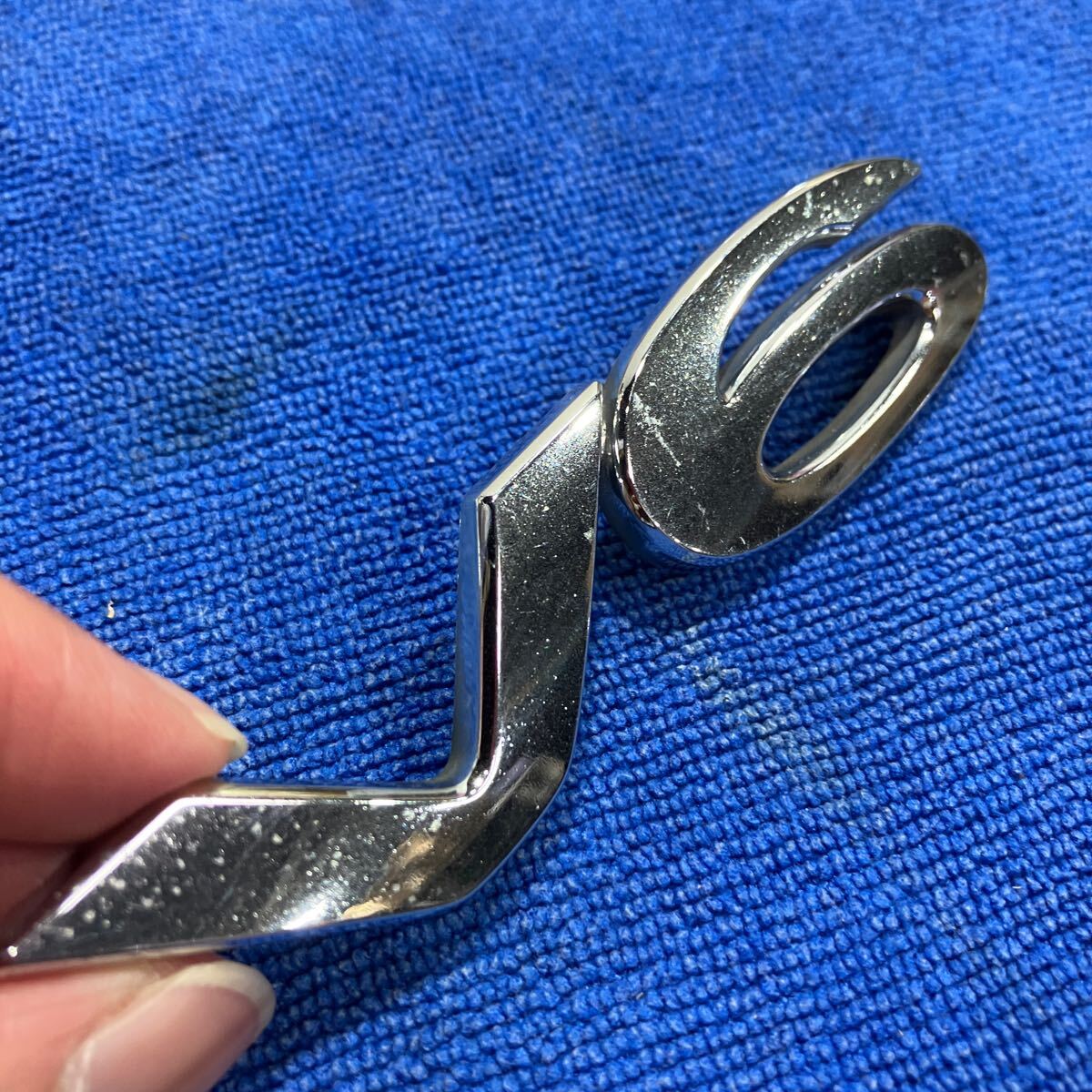 L62502 V6 エンブレム ★ V6 エンジンエンブレム★送料140円拍卖