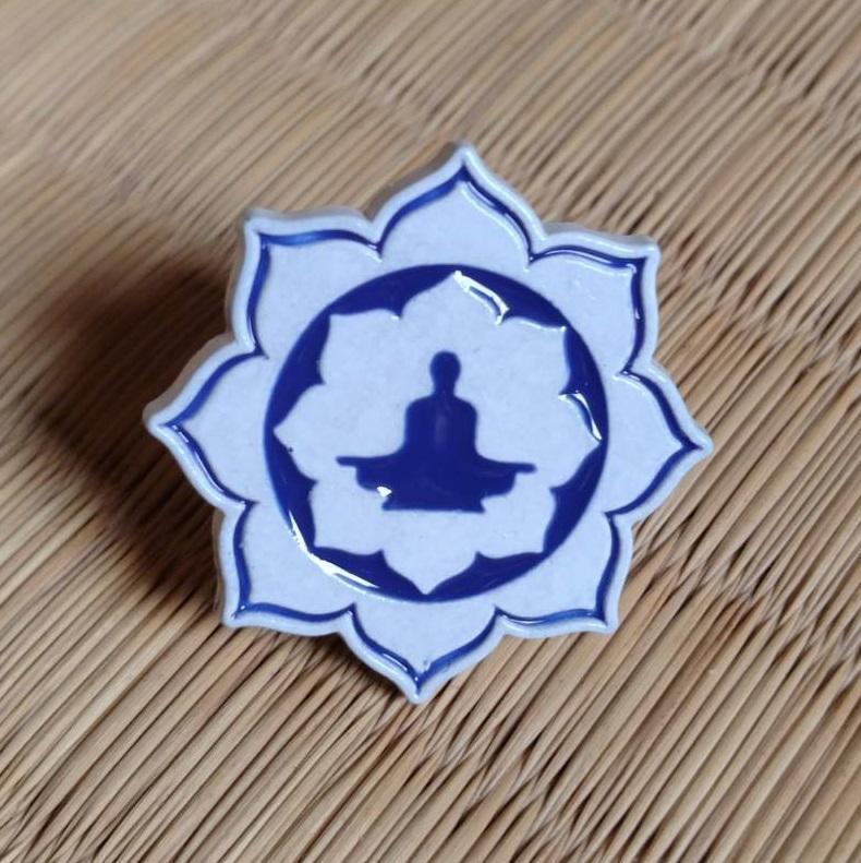 如来 仏教 ピンバッジ ブローチ ピンズ タックピン 直径約25mm拍卖