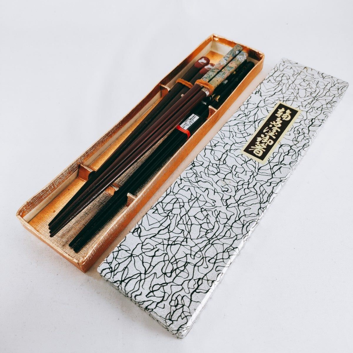 【未使用】★高級感 カトラリー 和食器 箸 まとめ 漆器 和柄 兎 龍 花柄 食器 洋食器 和食器 ヴィンテージ アンティーク レトロ 漆芸拍卖
