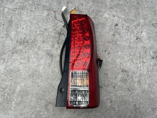 点灯OK オッティ M4 4WD DBA-H92W 純正 右/運転席 LED テールライト テールランプ SR RCL-010 26550-6A01K拍卖