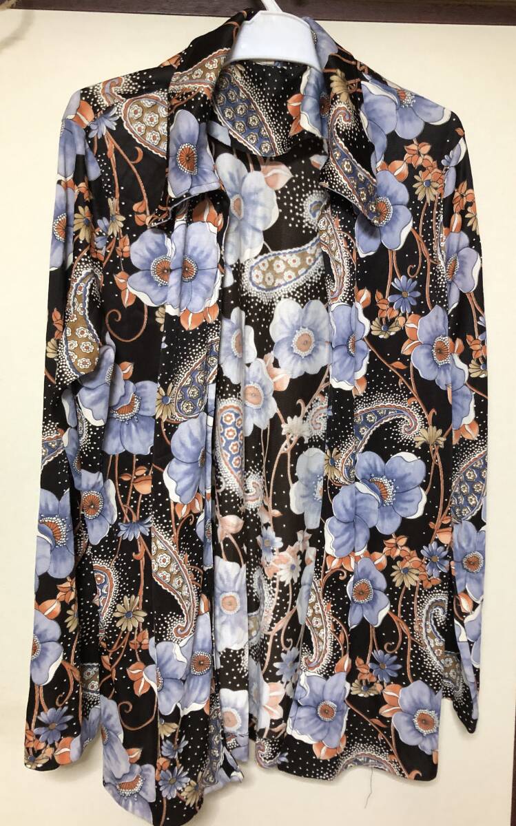 デッドストックを扱う古着屋にて購入☆花柄とペイズリーのシャツ☆レディースMサイズ拍卖
