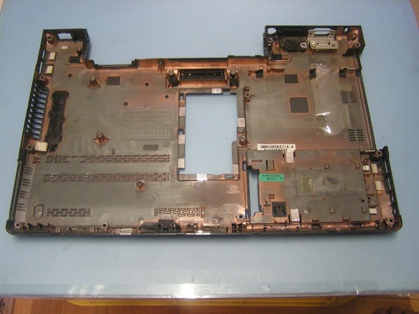 東芝 Dynabook B552/H 等用 下部ケースのみ拍卖