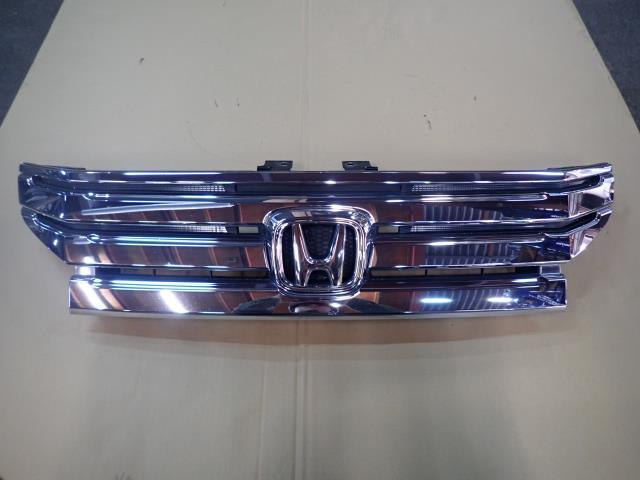 ステップワゴン DBA-RK5 ラジエータグリル PB81P 71121-SZW-J01拍卖