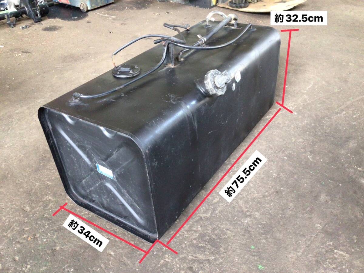 イスズ 燃料タンク 8971311210 凹みあり I 24607 ④ 即日発送可 ヤフオク 78×41×43 鍵なし拍卖