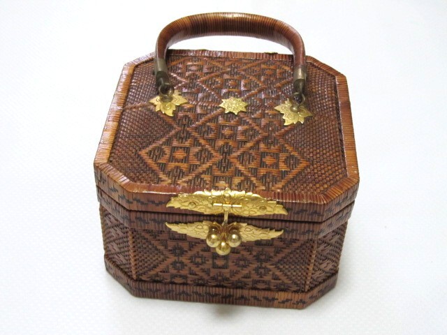 ★タイ王室御用達 ヤーンリパオ 籠 アンティーク かごバッグ メイクボックス 小物入れ ヤンリーパオ リパオ 伝統工芸品 パーティバッグ★拍卖