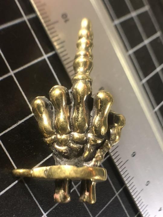 真鍮無垢★ミドルフィンガー★コンチョ★F○CKハンド★拍卖