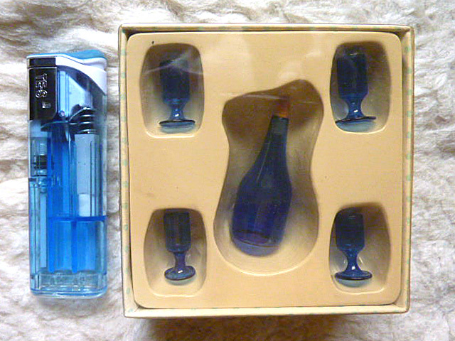 超ミニチュア ガラス ワインボトル/グラス・240603拍卖