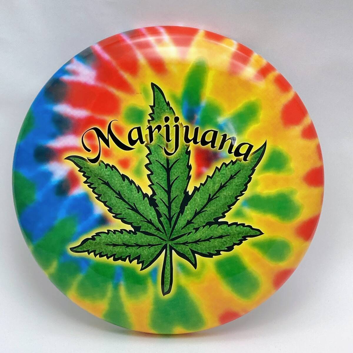 【レトロ / 送料660円】 ブリキ 缶 サインプレート ヘンプ レゲエ マリファナ ラスタカラー インテリア 40606-1拍卖