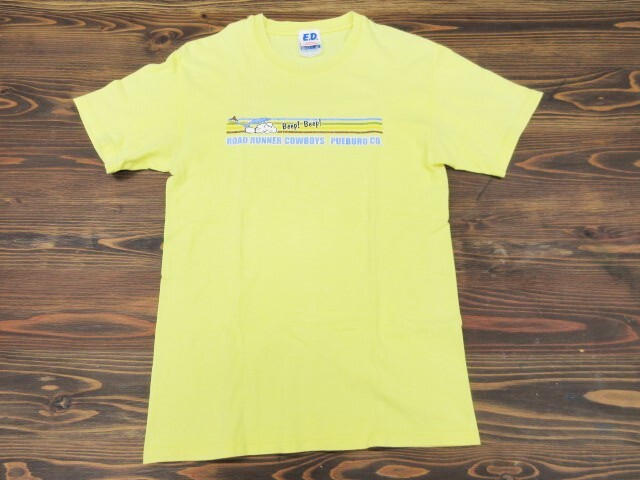 S ロードランナー プリント Tシャツ 淡いイエロー (ROAD RUNNER COWBOYS Hanes Beefy ヘインズ拍卖