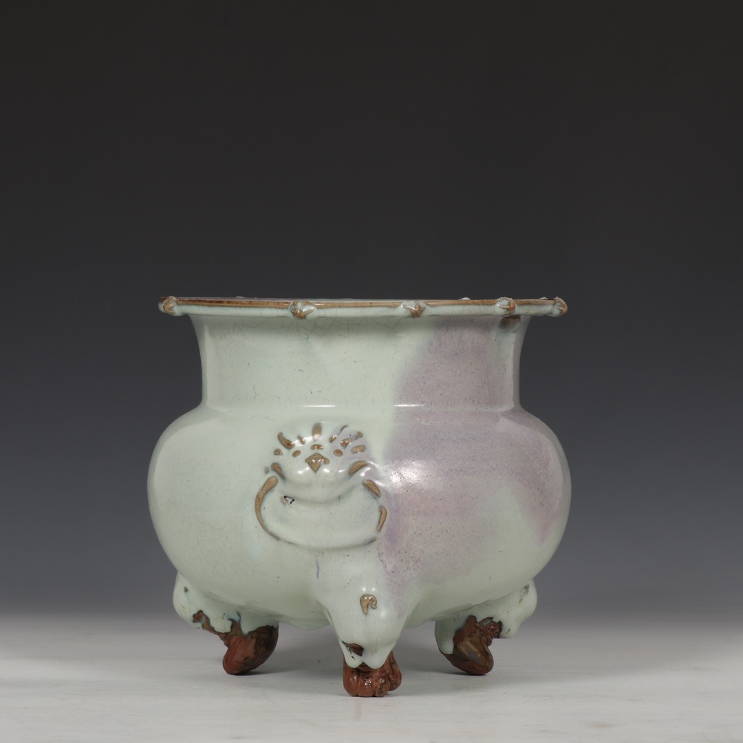 旧藏 鈞窯 天青釉 紫紅斑獣耳三足炉 唐物 箱付き 陶磁器 中国美術 工芸品 置物 賞物 RG20拍卖