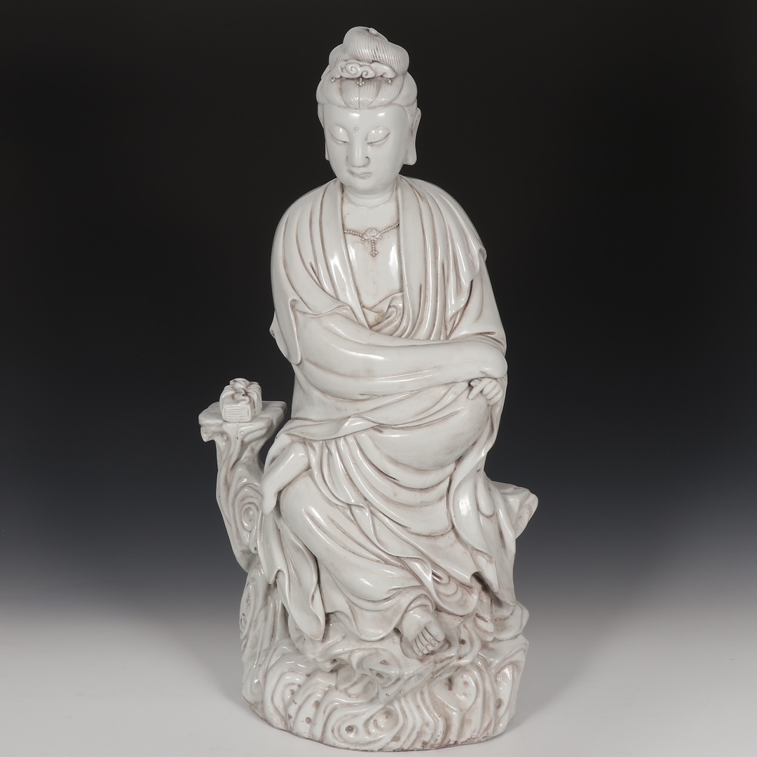 旧藏 徳化窯 牙白釉大觀音坐像 唐物 箱付き 陶磁器 中国美術 珍品 置物 賞物 RG62拍卖