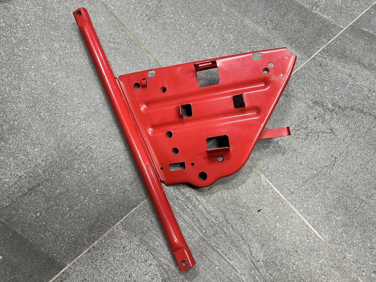 N 旧P HONDA バッテリー・サポート・プレート リトルホンダ P25/P50 赤拍卖