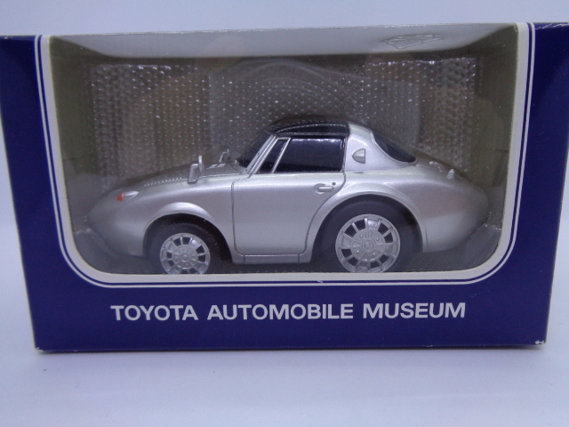 プルバックカー/ドライブタウン◯トヨタスポーツ800(銀)ヨタハチ @car.110 トヨタ博物館 (車名ロゴ入り)拍卖