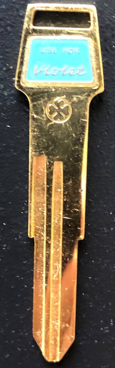 ★未使用品★送料無料★ 当時物 クローバ製 M240ブランクキー ニッサン バイオレット 旧車 昭和 レトロ★拍卖