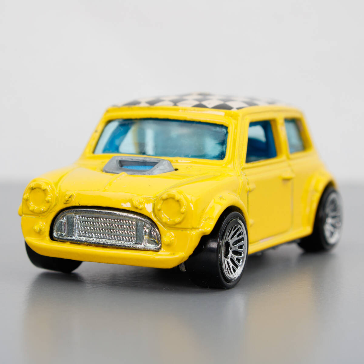 Hot Wheels MINI COOPER ホットウィール ミニ クーパー 黄色 イエロー 希少品 キズ ヨゴレあり ジャンク品 マテル MATTEL拍卖