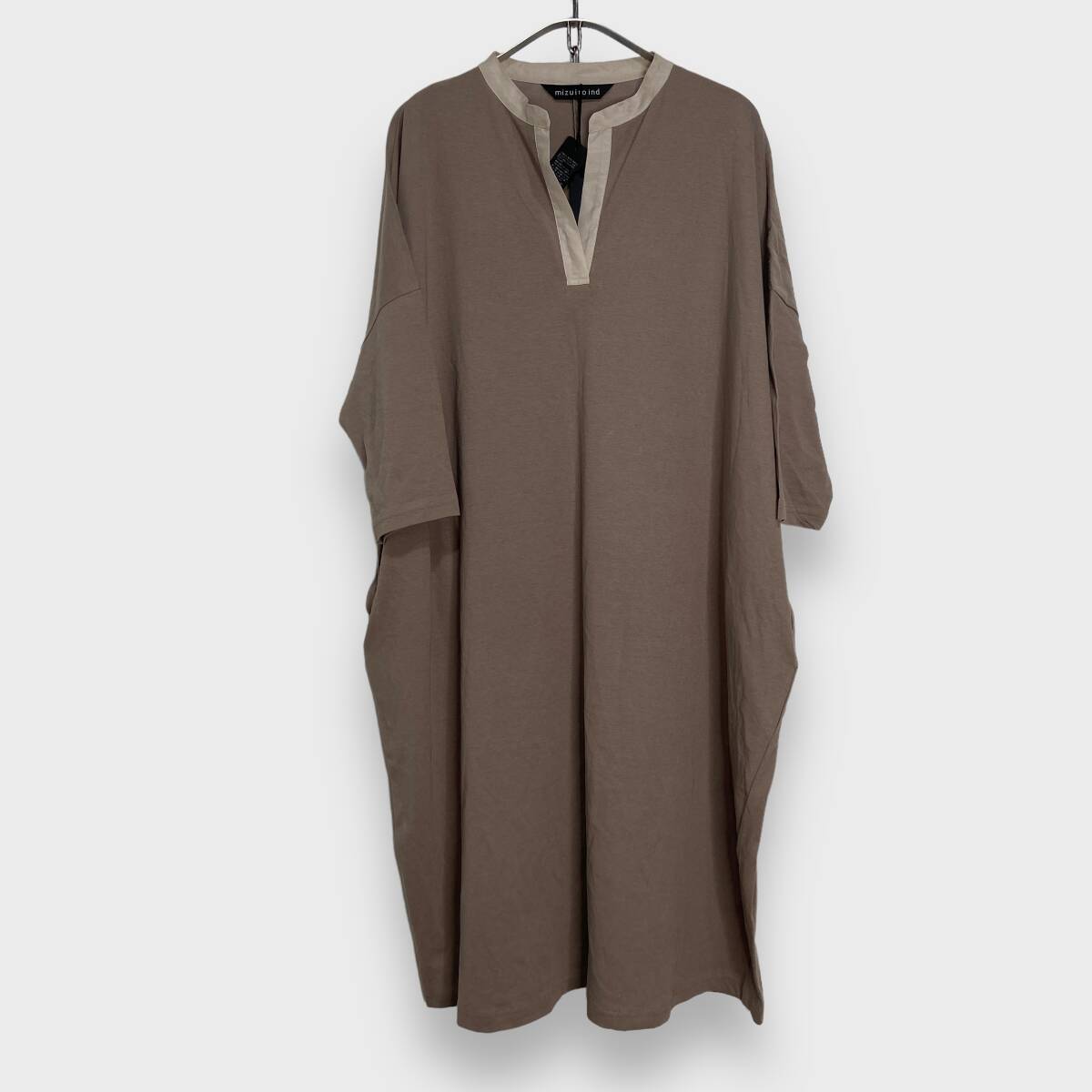 ☆送料無料☆タグ付き未使用品☆mizuiroindミズイロインド☆スキッパーネック半袖ワンピース☆シルク混☆日本製☆F24M拍卖