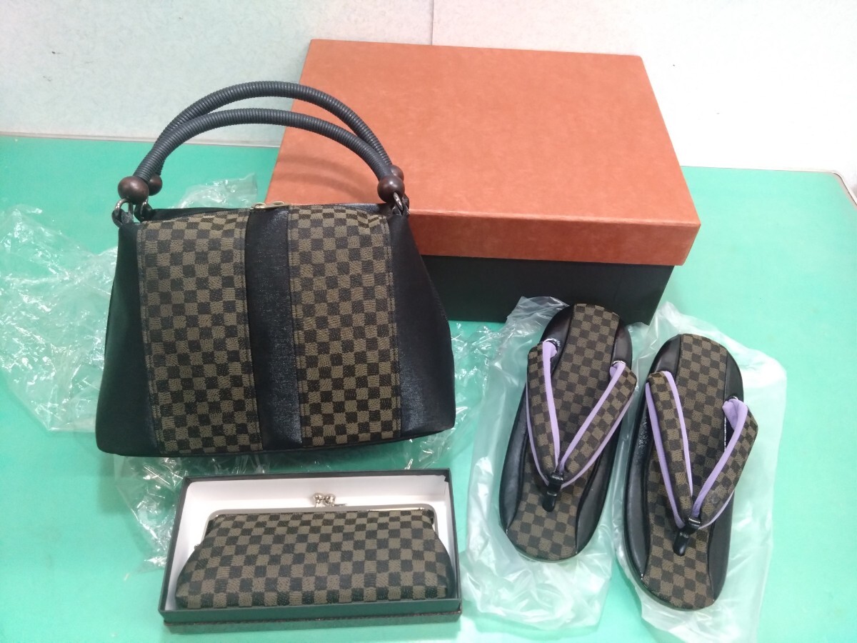 ● 市松 模様 柄 和装 バッグ がま口 財布 宝 M 草履 3点 セット おしゃれ 手提げ 和装小物 お出かけ 未使用品 ③拍卖
