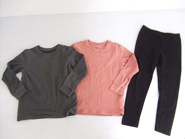 【お買得】★UNIQLO/ユニクロ★ヒートテック120サイズ3点セット ①長袖Tシャツ/グレー ②長袖Tシャツ/ピンク ③タイツ/黒 拍卖
