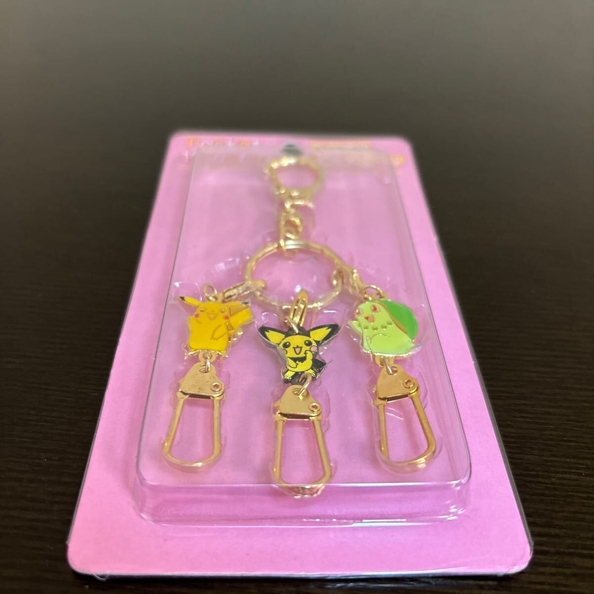 ポケモン トリプル キーチェーン 未開封 ピカチュウ ピチュー チコリータ キーホルダー拍卖