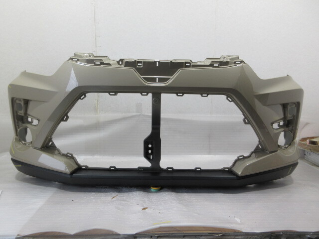 トヨタ ライズ A200A/A210A 純正 フロント バンパー 拍卖