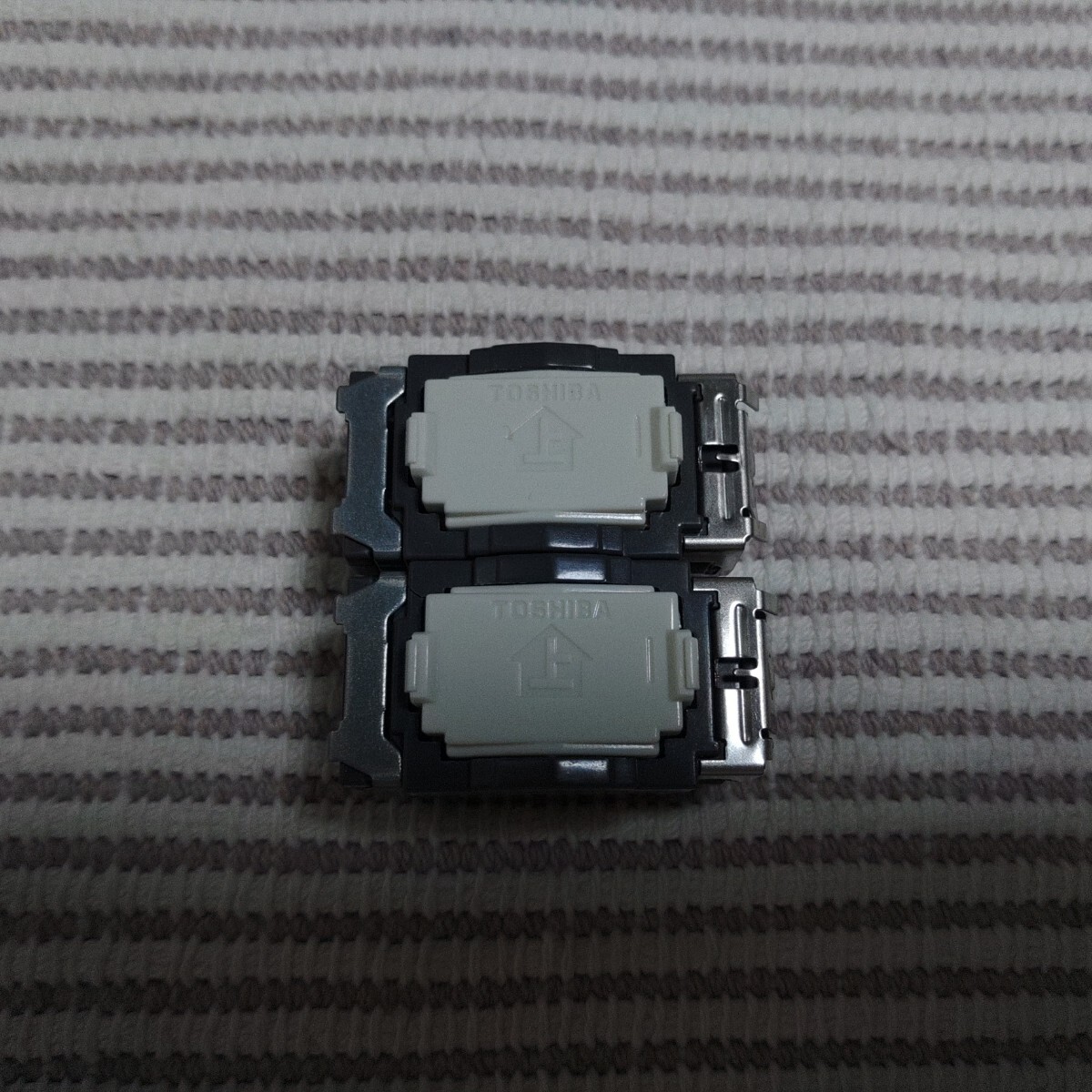 東芝 WDG1113 3路スイッチ 新古 2個 拍卖