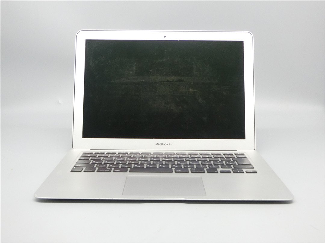 中古 Macbook Air A1466 本体止めネジ欠品 通電しません 詳細不明 ノートPCパソコン ジャンク品 送料無料拍卖