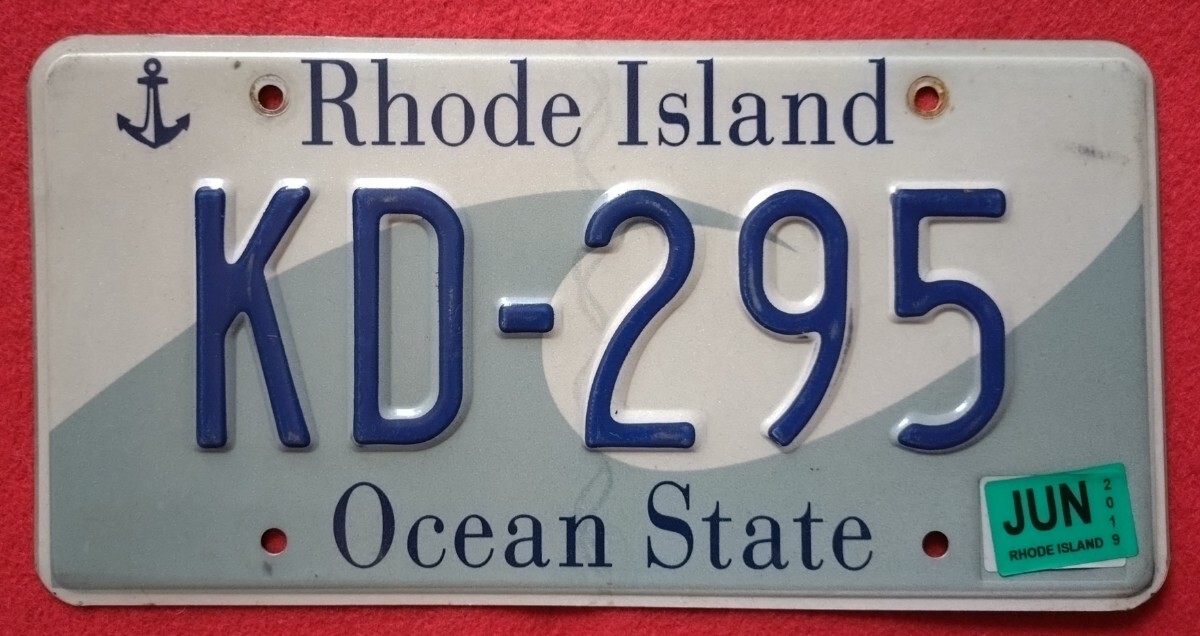 アメリカ合衆国のナンバープレート ロードアイランド州拍卖