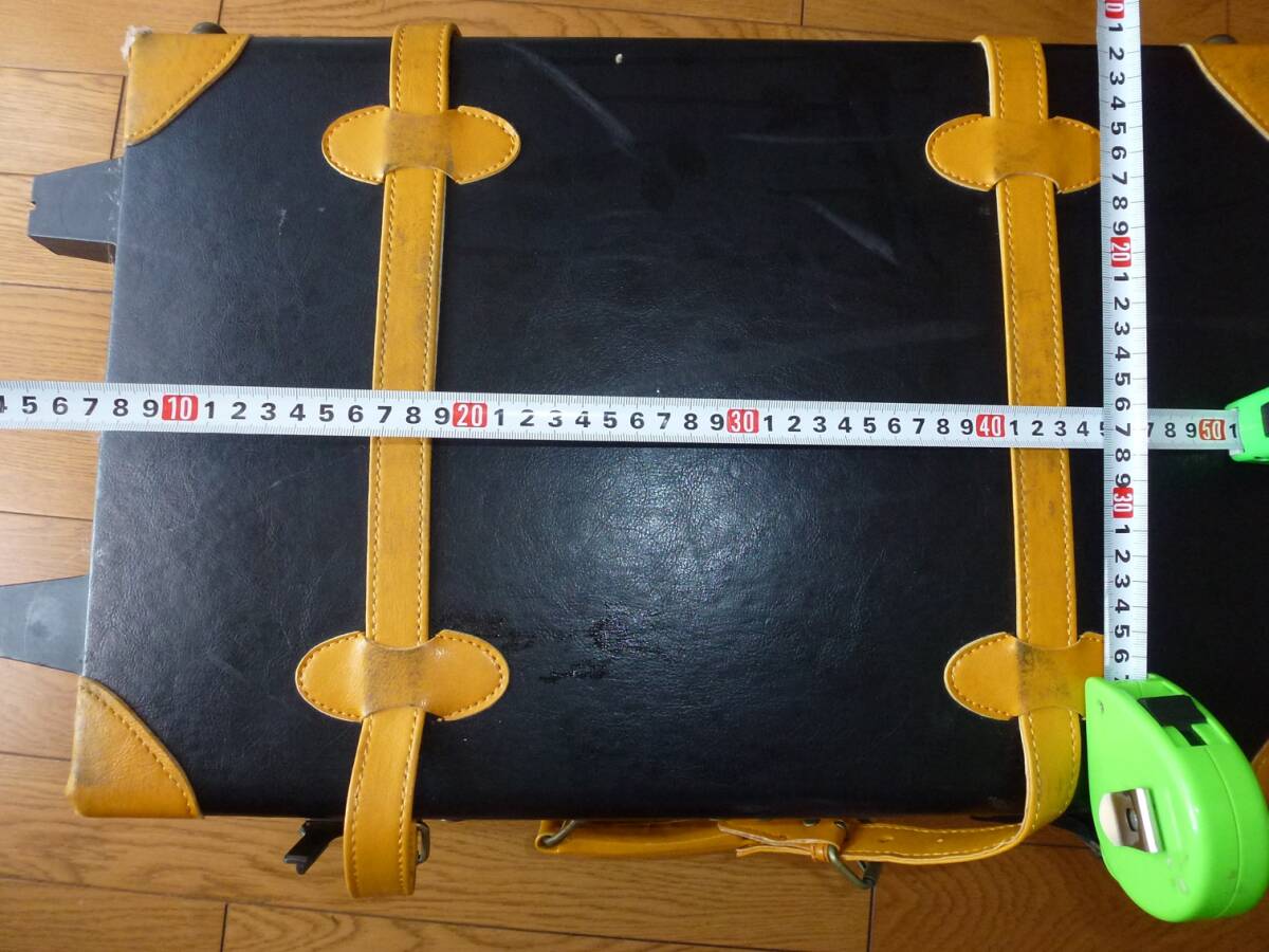 中古品 旅行鞄 縦33cm 横52cm 幅20cm 移動用駒直径4cm 持ち手43cm拍卖