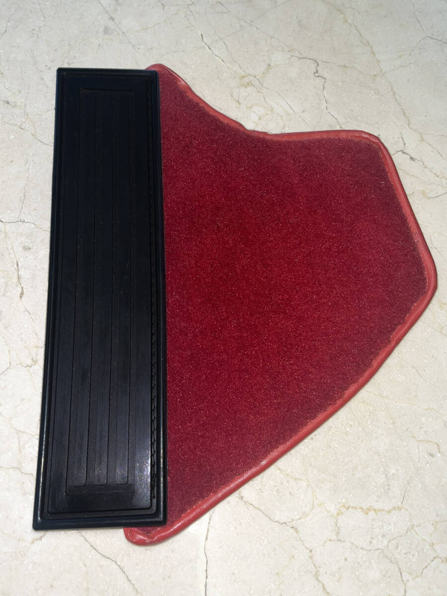 Ferrari 328 208ターボ GTS GTB 純正品 フットレスト 新品 フェラーリ拍卖